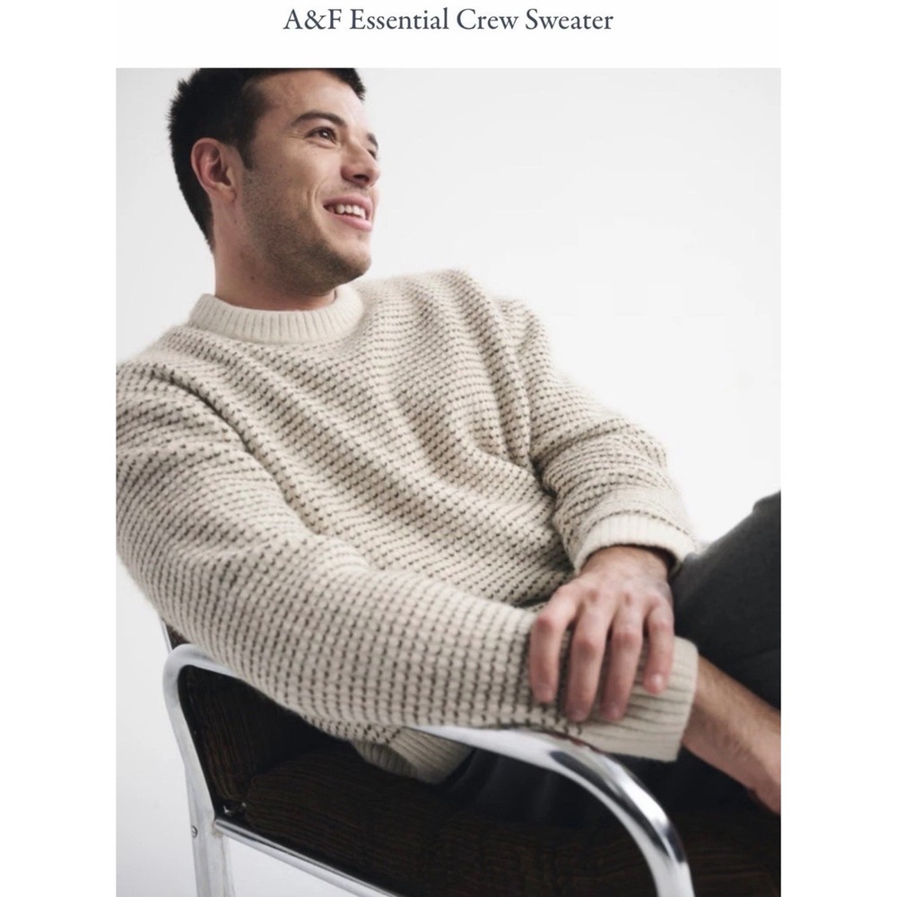 NWT Abercrombie & Fitch Essential Crew Sweater Mens Large Cream Waffle Knit